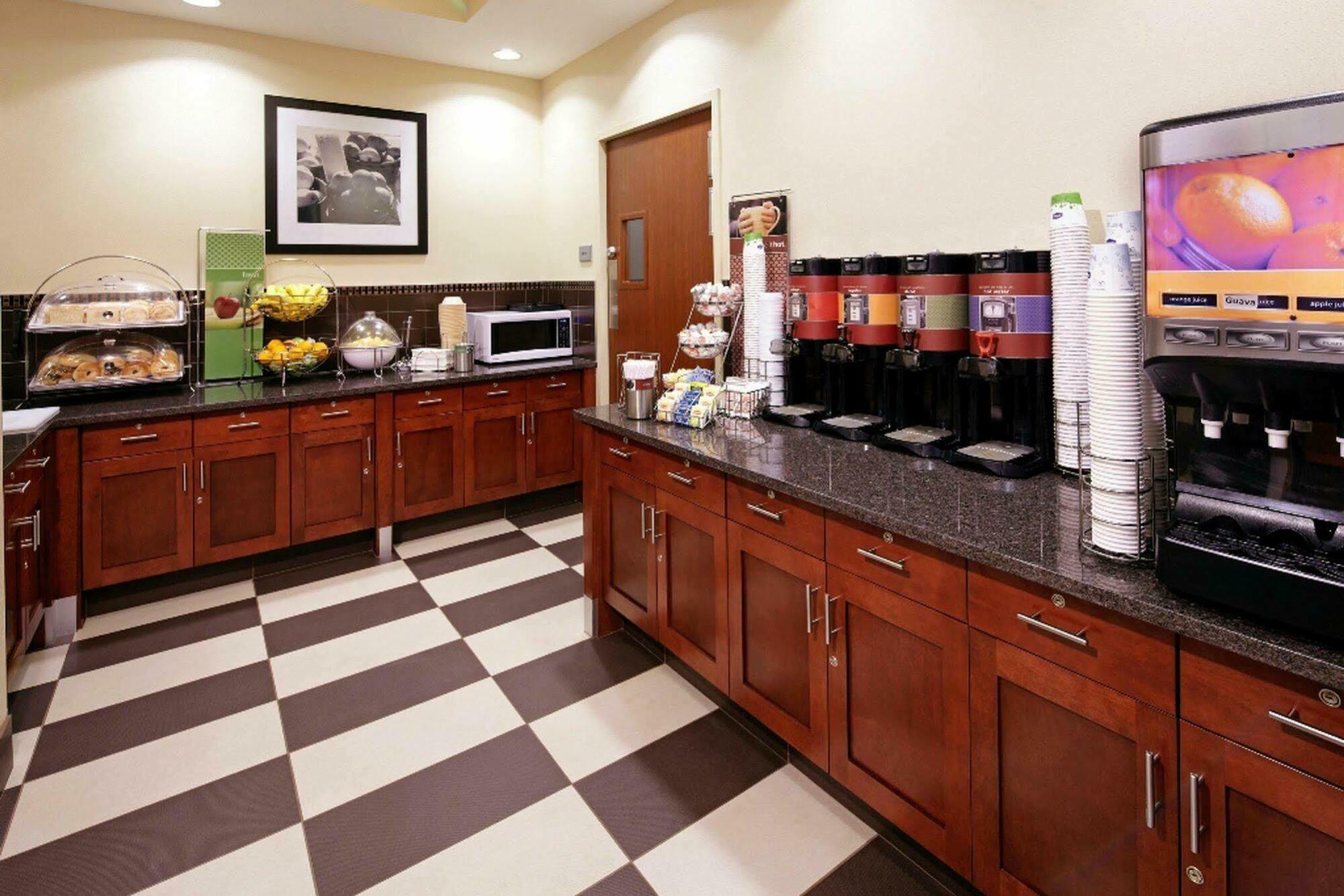 Hampton Inn Cleveland-Downtown Eksteriør billede